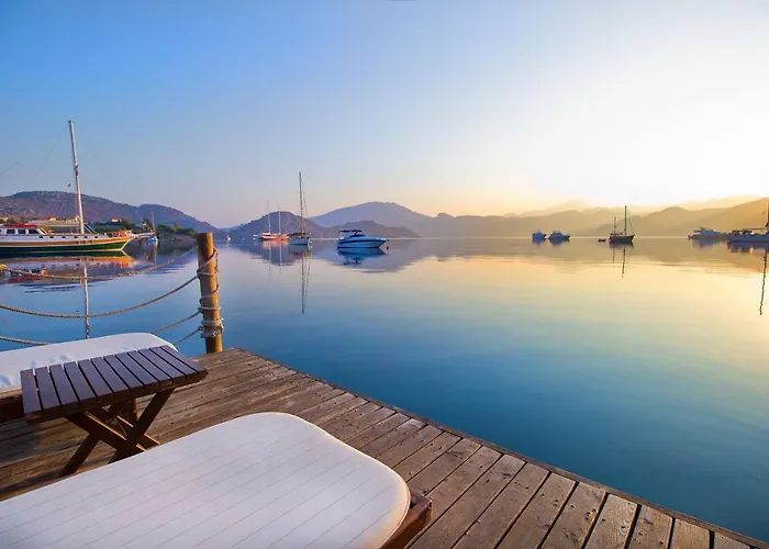 Losta Sahil Evi - Adults Only +12