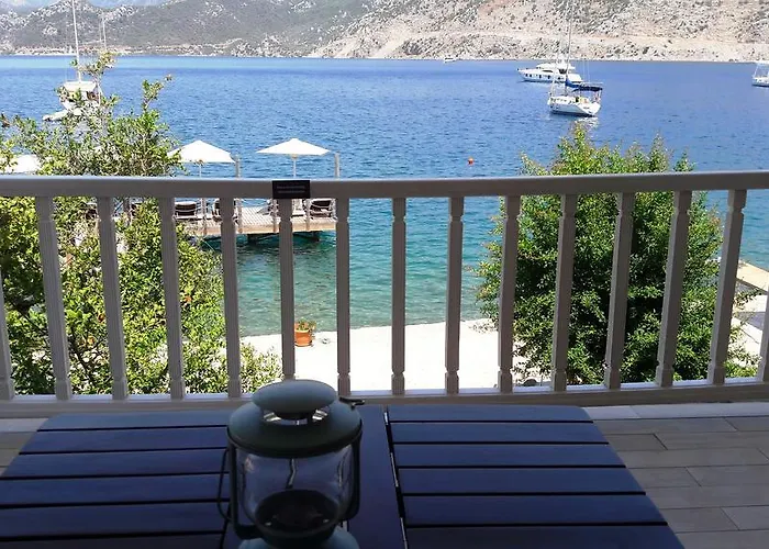 Losta Sahil Evi - Adults Only +12